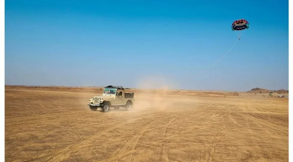 parasailing in jaisalmer